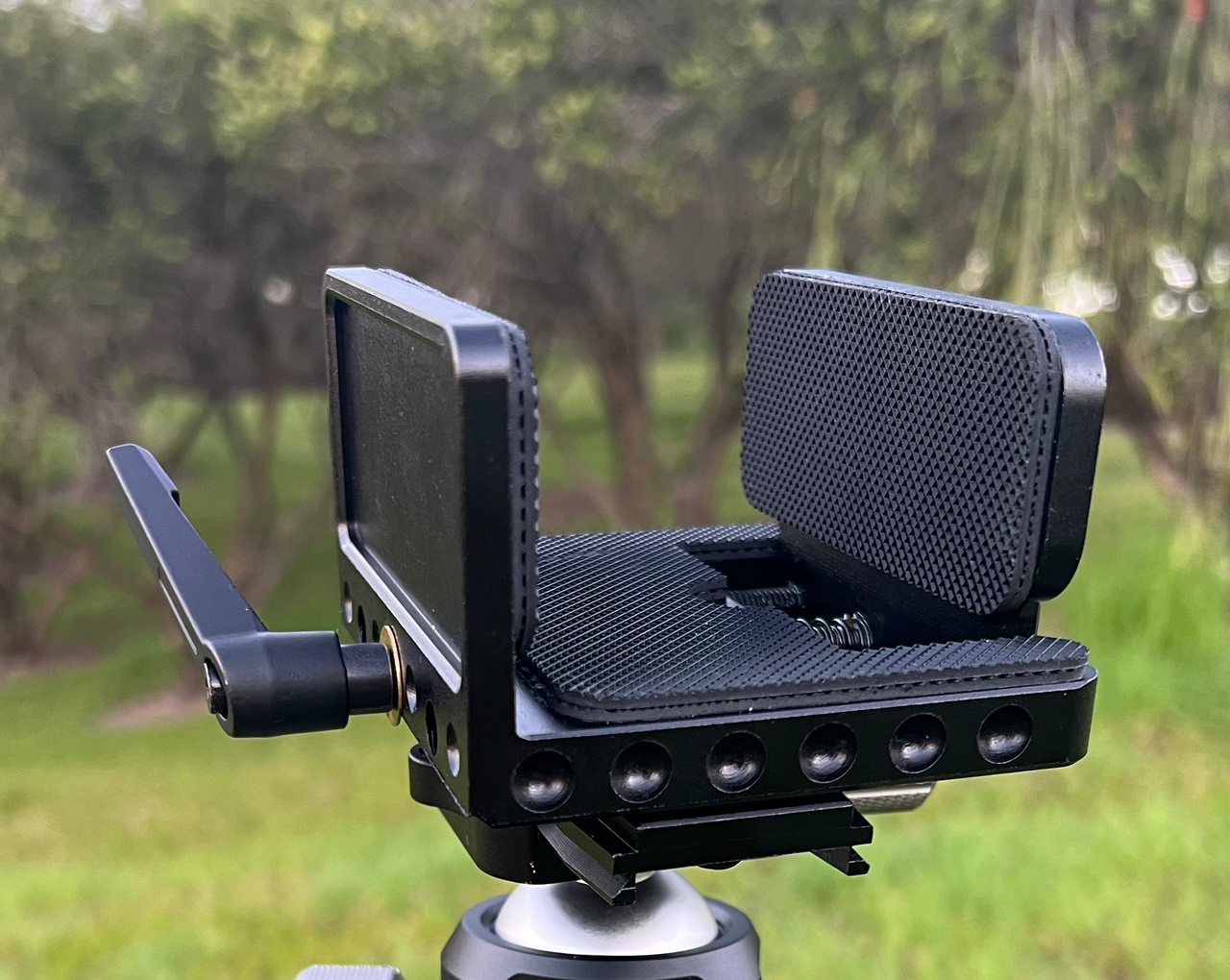 GUN CLAMP for Tripod by GoingDark